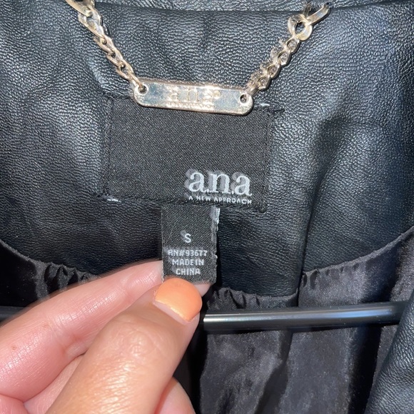 a.n.a. Faux leather jacket size small - Picture 4 of 8